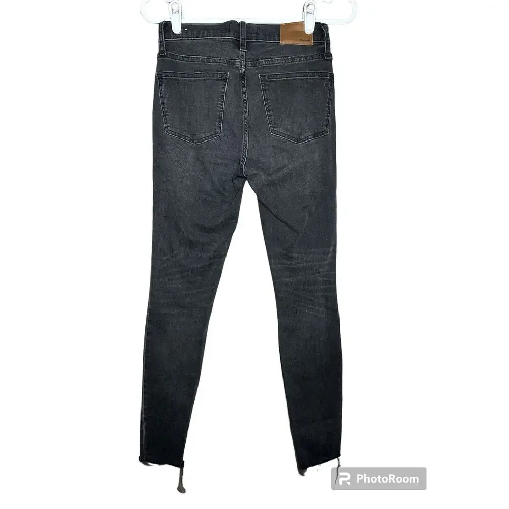 Madewell 9” High Rise Waisted Skinny Jeans Black Distressed Black Seas Size 26